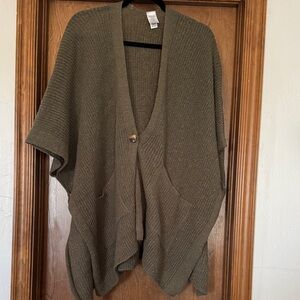 Time and Tru green Women's Poncho